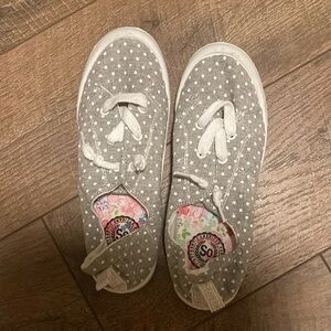 Authentic American Heritage Memory Foam Shoes Girls Size 4. Never worn.